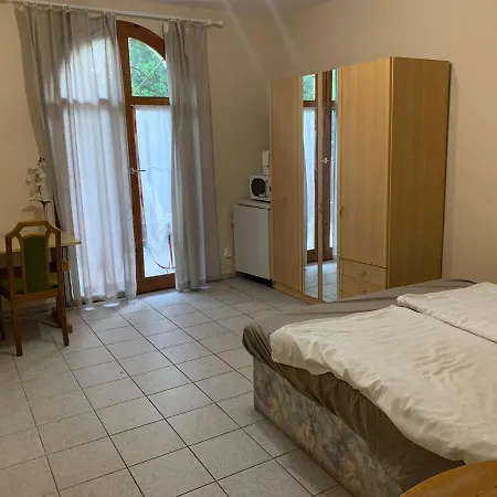 White House Apartman Zamárdi