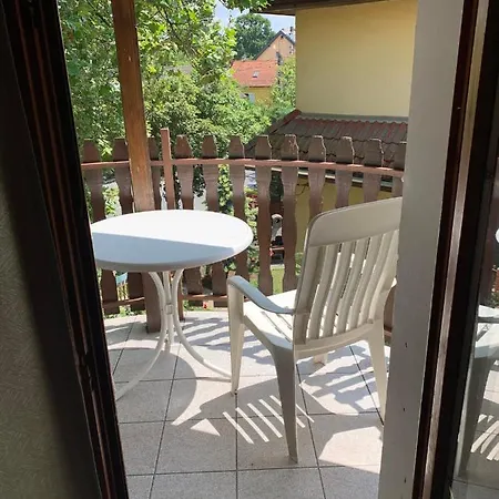 White House Apartman Apartment Zamárdi